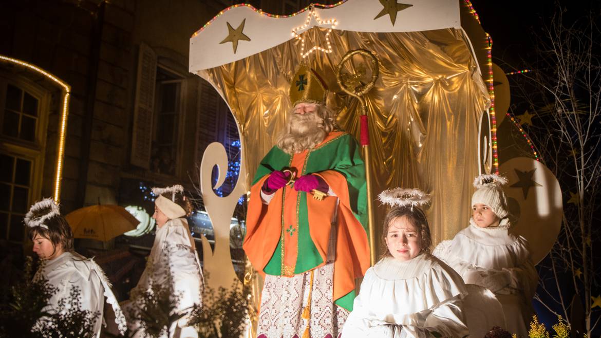 Etape 3: 17 h 30 - Der heilige Sankt Nikolaus erscheint