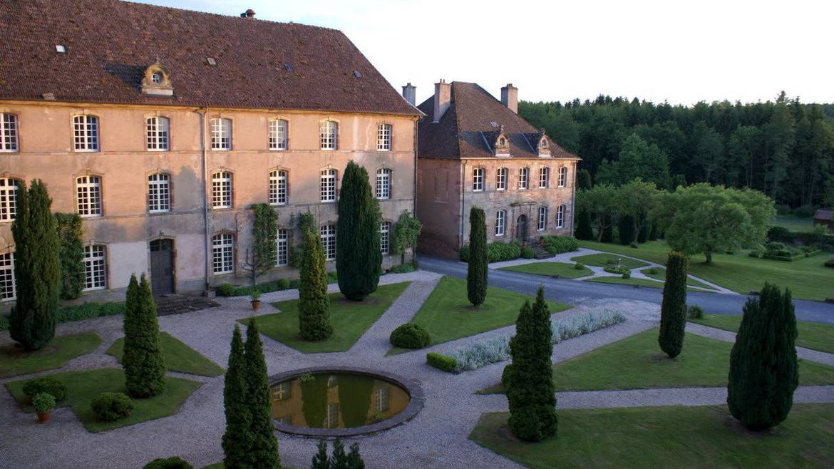 Step 1 : 10.00 a.m.–  Visit the Abbey in Autrey and its 