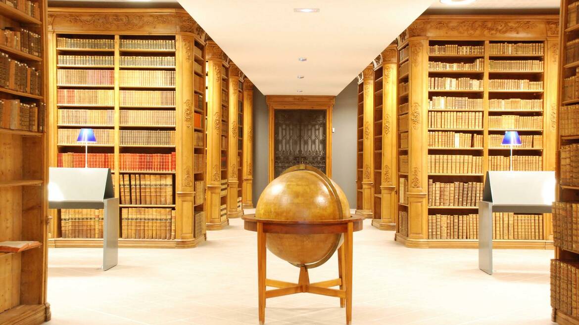 11h - Visite commentée de la Salle des Boiseries à la Bibliothèque d'Épinal