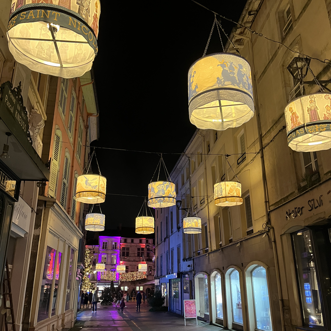 illuminations de Noël - Marché de Noël Epinal - Village de Saint-Nicolas - Spectacle de Noël Epinal 