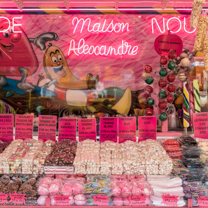 Fête foraine Epinal - Fête de la Saint-Maurice - Friandises - Chocolats - Confiseries - Bonbons