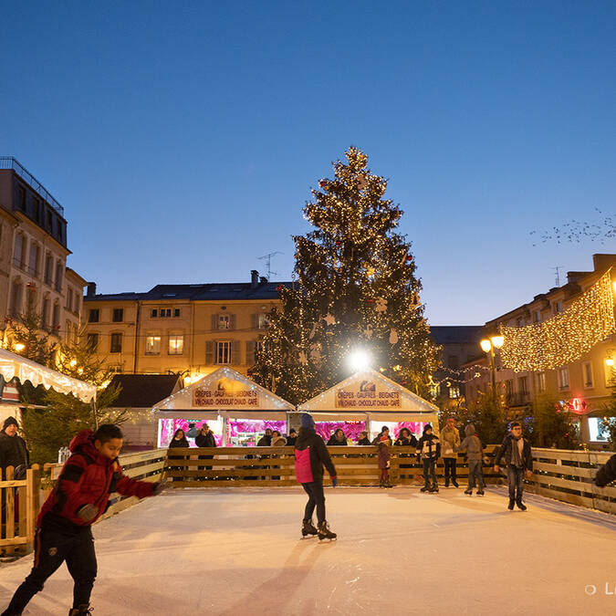 Village de Saint-Nicolas - Marché de Noël Epinal - Patinoire