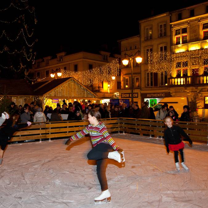 Défilé de la Saint-Nicolas - Chars Saint Nicolas - Village de Saint Nicolas - Saint Nicolas Epinal - Evénement Epinal - Patinoire Epinal